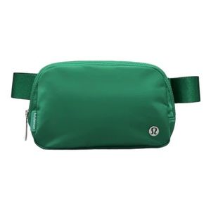 NWT Lululemon Everywhere Belt Bag - Emerald Ice